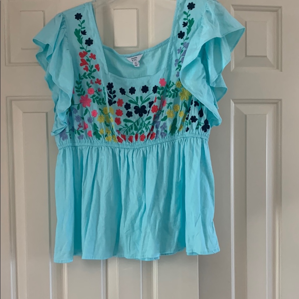crown & ivy Light Aqua Floral Embroidered Blouse